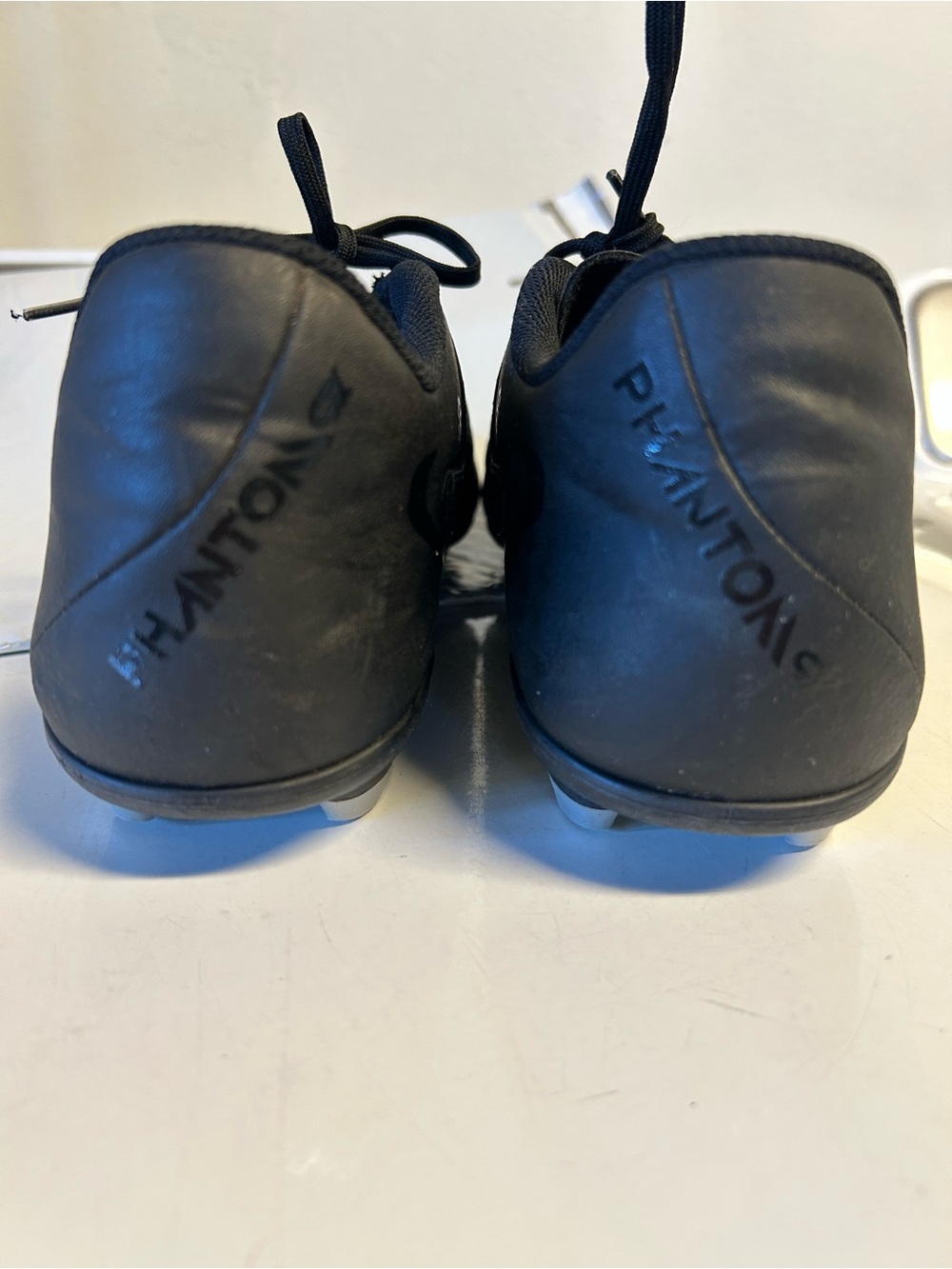 Nike Men's Black Athletic Soccer Cleats - Picture 8 of 12